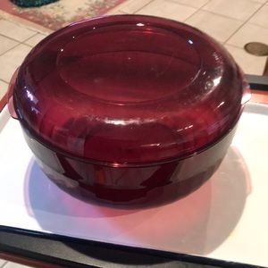Tupperware Large Cranberry Elegant Salad Bowl